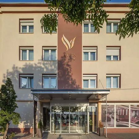 Vitta Superior Hotel